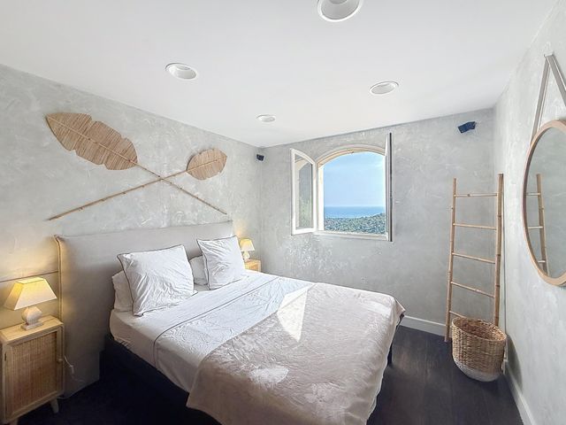 maison à vendre - 5 pièces - 110.0 m2 - CAVALAIRE SUR MER - 83 - PROVENCE-ALPES-COTE-D-AZUR - Century 21 Bianchi Transactions