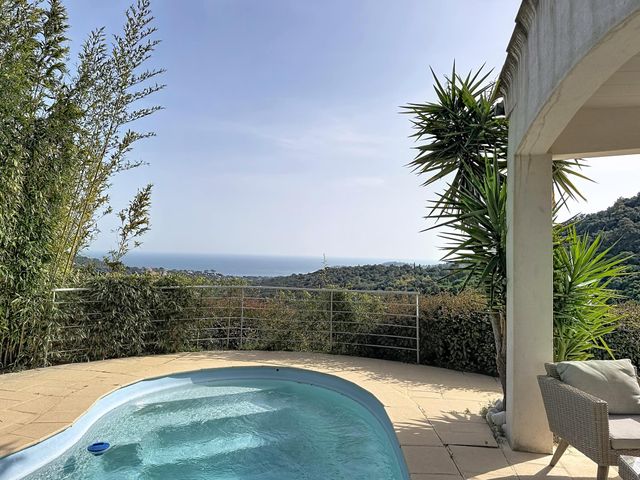 maison à vendre - 5 pièces - 110.0 m2 - CAVALAIRE SUR MER - 83 - PROVENCE-ALPES-COTE-D-AZUR - Century 21 Bianchi Transactions