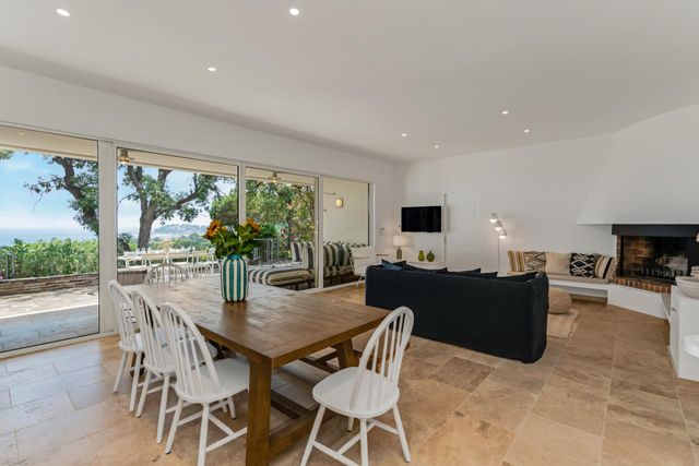 maison à vendre - 7 pièces - 150.0 m2 - CAVALAIRE SUR MER - 83 - PROVENCE-ALPES-COTE-D-AZUR - Century 21 Bianchi Transactions