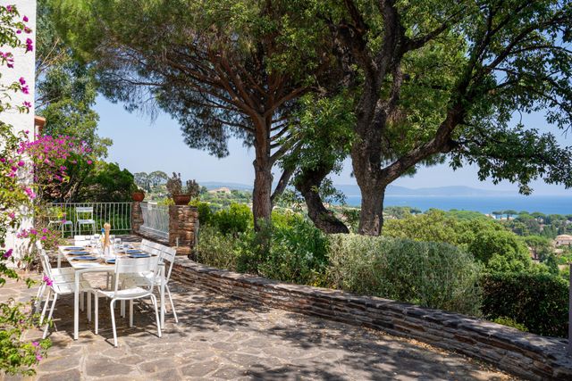 maison à vendre - 7 pièces - 150.0 m2 - CAVALAIRE SUR MER - 83 - PROVENCE-ALPES-COTE-D-AZUR - Century 21 Bianchi Transactions