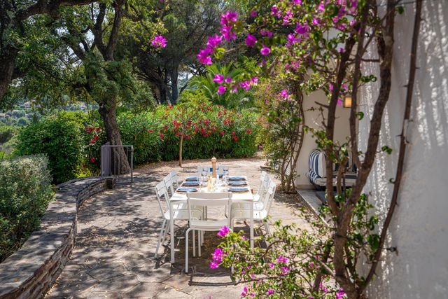 maison à vendre - 7 pièces - 150.0 m2 - CAVALAIRE SUR MER - 83 - PROVENCE-ALPES-COTE-D-AZUR - Century 21 Bianchi Transactions