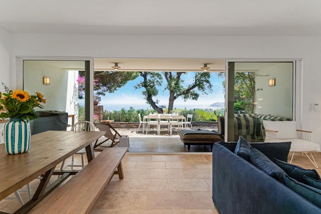 maison à vendre - 7 pièces - 150.0 m2 - CAVALAIRE SUR MER - 83 - PROVENCE-ALPES-COTE-D-AZUR - Century 21 Bianchi Transactions