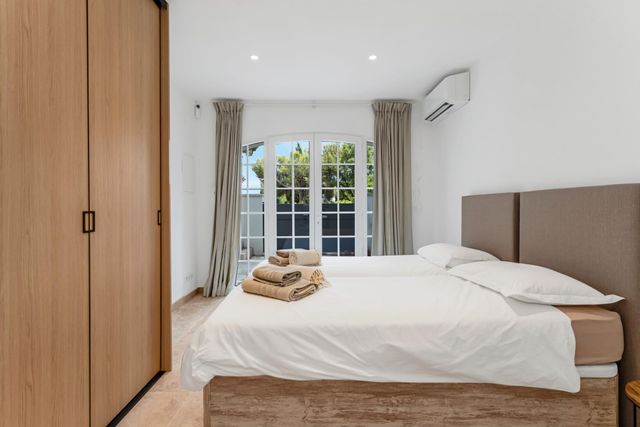 maison à vendre - 7 pièces - 150.0 m2 - CAVALAIRE SUR MER - 83 - PROVENCE-ALPES-COTE-D-AZUR - Century 21 Bianchi Transactions