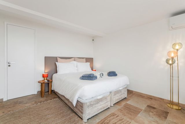 maison à vendre - 7 pièces - 150.0 m2 - CAVALAIRE SUR MER - 83 - PROVENCE-ALPES-COTE-D-AZUR - Century 21 Bianchi Transactions