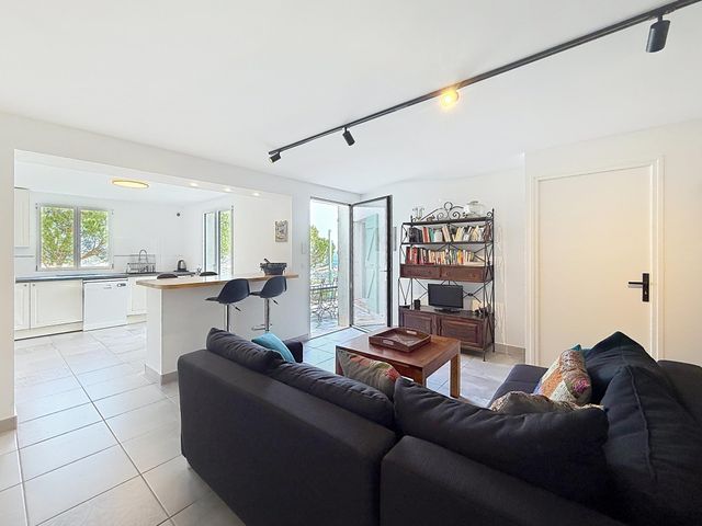 maison à vendre - 8 pièces - 220.0 m2 - CAVALAIRE SUR MER - 83 - PROVENCE-ALPES-COTE-D-AZUR - Century 21 Bianchi Transactions