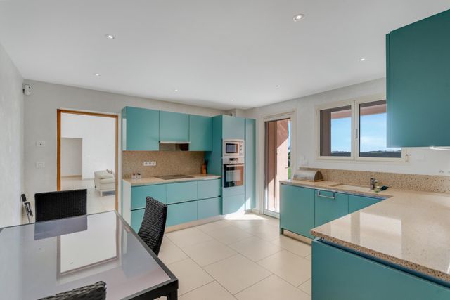 maison à vendre - 8 pièces - 300.0 m2 - CAVALAIRE SUR MER - 83 - PROVENCE-ALPES-COTE-D-AZUR - Century 21 Bianchi Transactions