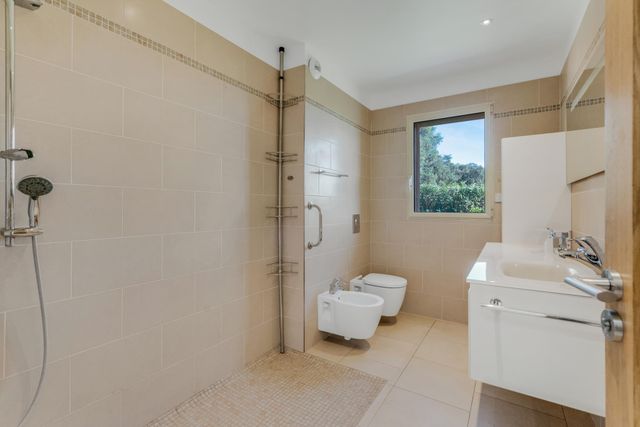 maison à vendre - 8 pièces - 300.0 m2 - CAVALAIRE SUR MER - 83 - PROVENCE-ALPES-COTE-D-AZUR - Century 21 Bianchi Transactions