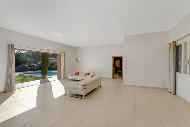 maison à vendre - 8 pièces - 300.0 m2 - CAVALAIRE SUR MER - 83 - PROVENCE-ALPES-COTE-D-AZUR - Century 21 Bianchi Transactions