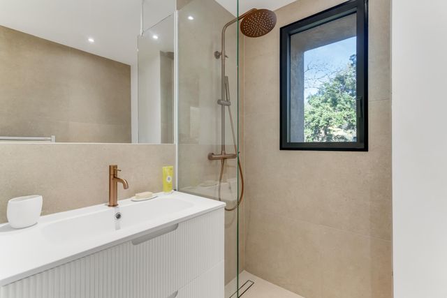 maison à vendre - 7 pièces - 186.0 m2 - GASSIN - 83 - PROVENCE-ALPES-COTE-D-AZUR - Century 21 Bianchi Transactions