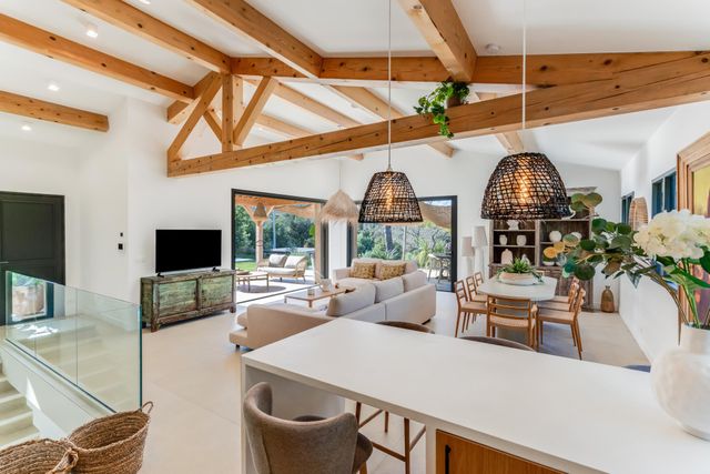 maison à vendre - 7 pièces - 186.0 m2 - GASSIN - 83 - PROVENCE-ALPES-COTE-D-AZUR - Century 21 Bianchi Transactions