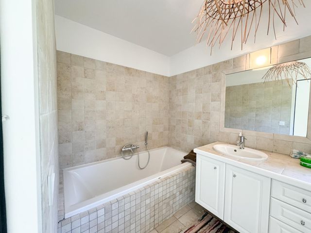 maison à vendre - 5 pièces - 140.0 m2 - CAVALAIRE SUR MER - 83 - PROVENCE-ALPES-COTE-D-AZUR - Century 21 Bianchi Transactions