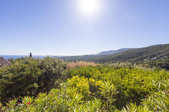 Maison à vendre LA CROIX VALMER