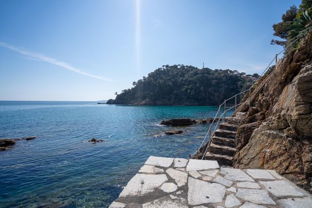 maison à vendre - 6 pièces - 160.0 m2 - CAVALAIRE SUR MER - 83 - PROVENCE-ALPES-COTE-D-AZUR - Century 21 Bianchi Transactions