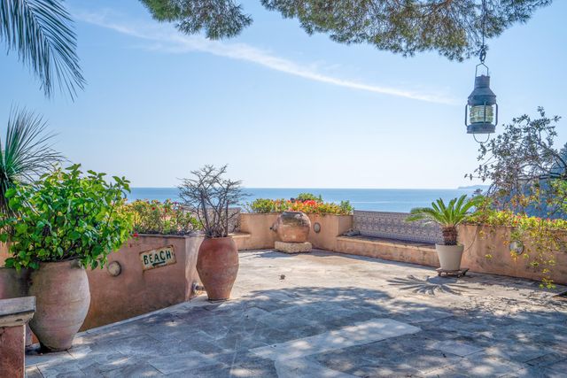 maison à vendre - 6 pièces - 160.0 m2 - CAVALAIRE SUR MER - 83 - PROVENCE-ALPES-COTE-D-AZUR - Century 21 Bianchi Transactions