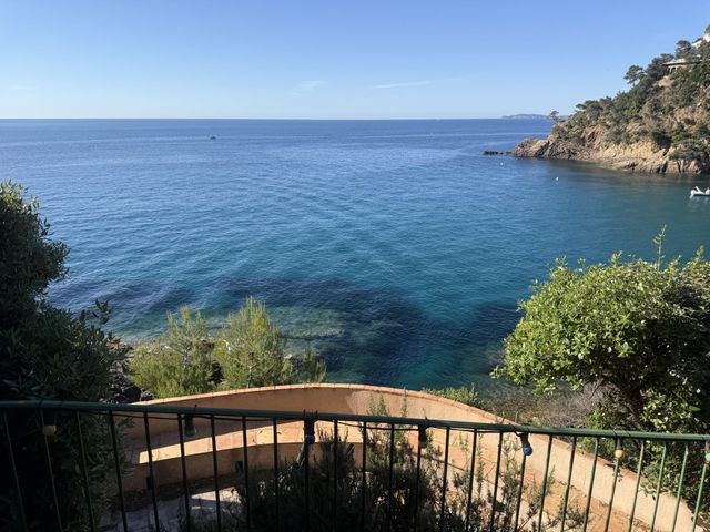 maison à vendre - 6 pièces - 160.0 m2 - CAVALAIRE SUR MER - 83 - PROVENCE-ALPES-COTE-D-AZUR - Century 21 Bianchi Transactions