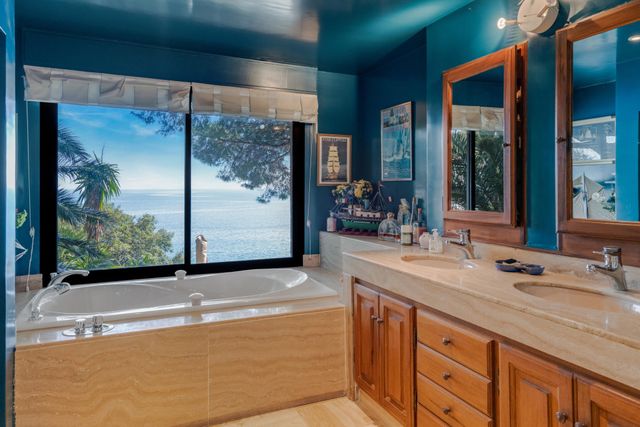 maison à vendre - 6 pièces - 160.0 m2 - CAVALAIRE SUR MER - 83 - PROVENCE-ALPES-COTE-D-AZUR - Century 21 Bianchi Transactions