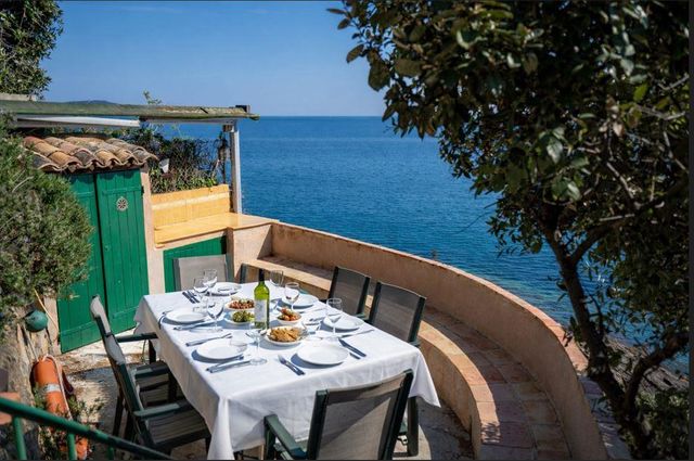 maison à vendre - 6 pièces - 160.0 m2 - CAVALAIRE SUR MER - 83 - PROVENCE-ALPES-COTE-D-AZUR - Century 21 Bianchi Transactions