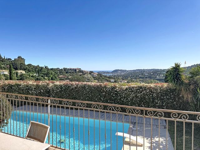 maison à vendre - 6 pièces - 133.0 m2 - CAVALAIRE SUR MER - 83 - PROVENCE-ALPES-COTE-D-AZUR - Century 21 Bianchi Transactions