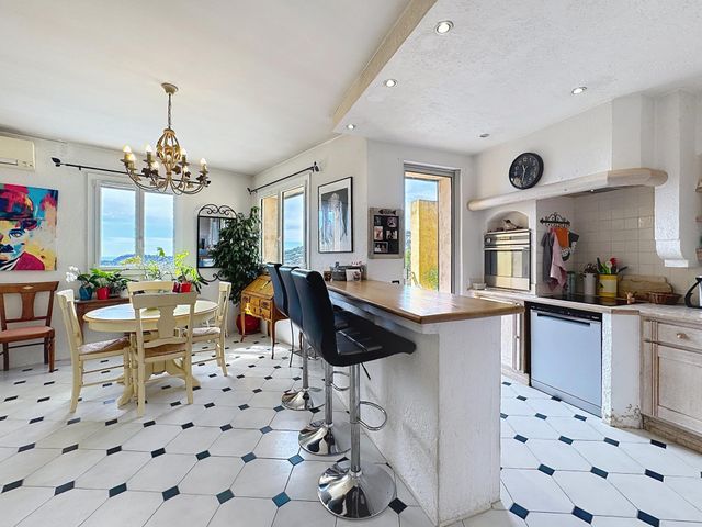 maison à vendre - 6 pièces - 133.0 m2 - CAVALAIRE SUR MER - 83 - PROVENCE-ALPES-COTE-D-AZUR - Century 21 Bianchi Transactions