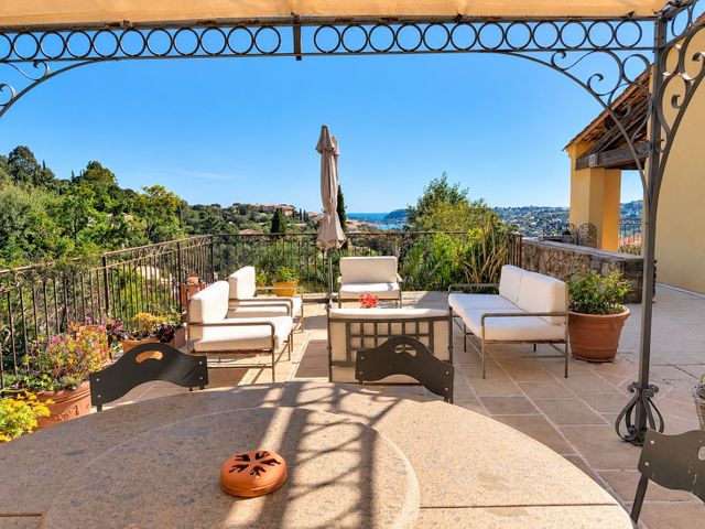 maison à vendre - 7 pièces - 182.0 m2 - CAVALAIRE SUR MER - 83 - PROVENCE-ALPES-COTE-D-AZUR - Century 21 Bianchi Transactions