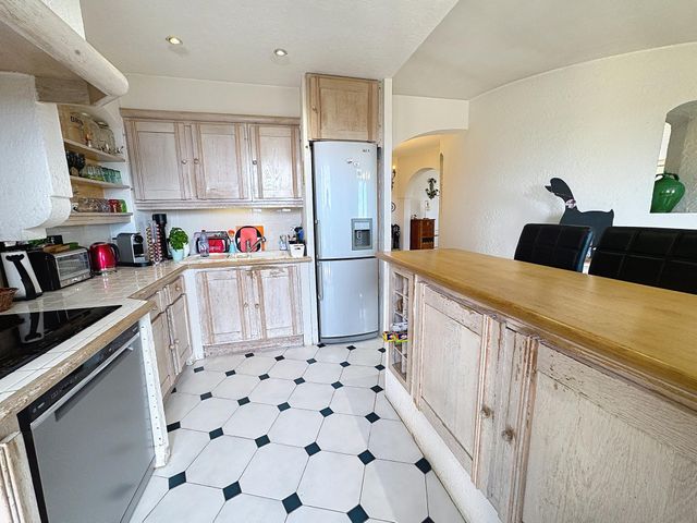 maison à vendre - 6 pièces - 133.0 m2 - CAVALAIRE SUR MER - 83 - PROVENCE-ALPES-COTE-D-AZUR - Century 21 Bianchi Transactions