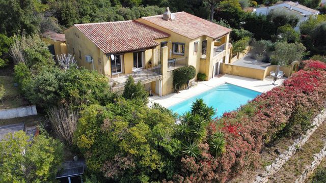 maison à vendre - 6 pièces - 133.0 m2 - CAVALAIRE SUR MER - 83 - PROVENCE-ALPES-COTE-D-AZUR - Century 21 Bianchi Transactions