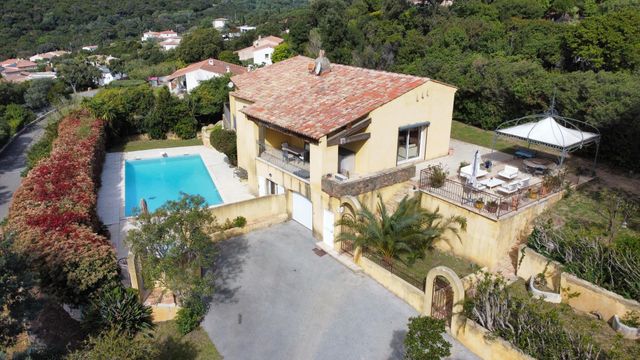 maison à vendre - 6 pièces - 133.0 m2 - CAVALAIRE SUR MER - 83 - PROVENCE-ALPES-COTE-D-AZUR - Century 21 Bianchi Transactions