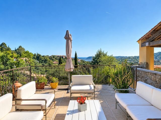 maison à vendre - 7 pièces - 182.0 m2 - CAVALAIRE SUR MER - 83 - PROVENCE-ALPES-COTE-D-AZUR - Century 21 Bianchi Transactions