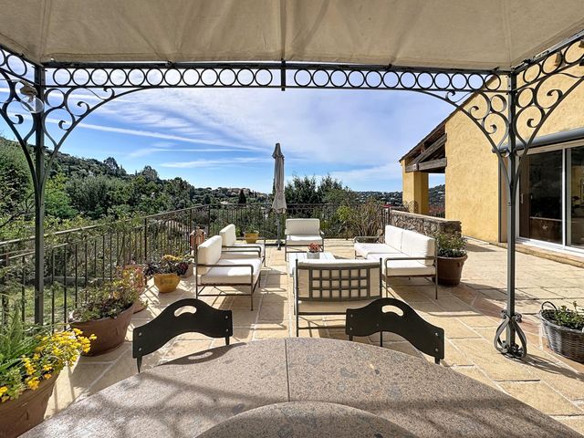 maison à vendre - 6 pièces - 133.0 m2 - CAVALAIRE SUR MER - 83 - PROVENCE-ALPES-COTE-D-AZUR - Century 21 Bianchi Transactions