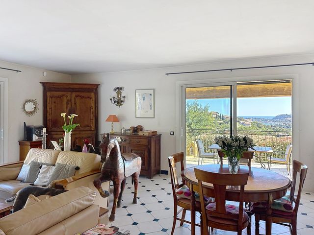 maison à vendre - 6 pièces - 133.0 m2 - CAVALAIRE SUR MER - 83 - PROVENCE-ALPES-COTE-D-AZUR - Century 21 Bianchi Transactions