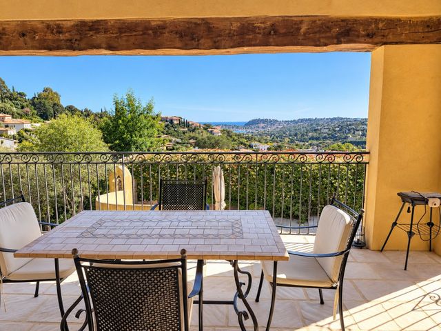 maison à vendre - 7 pièces - 182.0 m2 - CAVALAIRE SUR MER - 83 - PROVENCE-ALPES-COTE-D-AZUR - Century 21 Bianchi Transactions