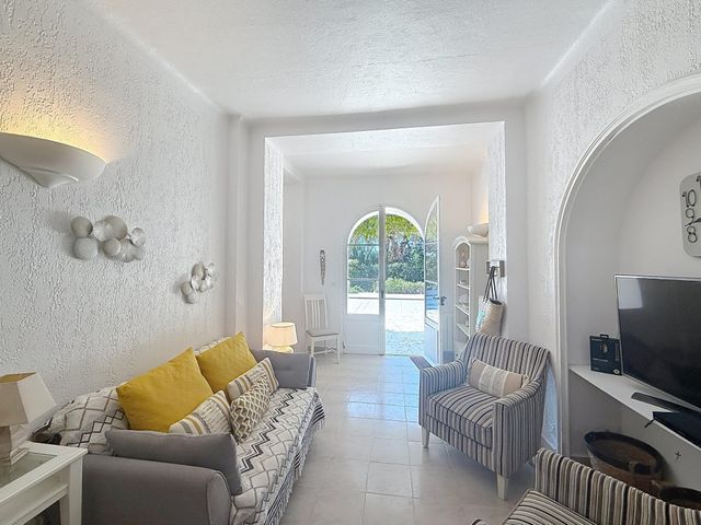 maison à vendre - 20 pièces - 360.0 m2 - LA CROIX VALMER - 83 - PROVENCE-ALPES-COTE-D-AZUR - Century 21 Bianchi Transactions