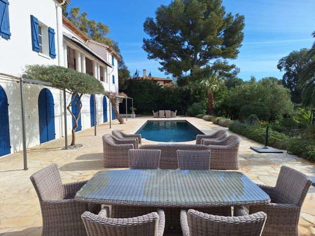 maison à vendre - 20 pièces - 360.0 m2 - LA CROIX VALMER - 83 - PROVENCE-ALPES-COTE-D-AZUR - Century 21 Bianchi Transactions