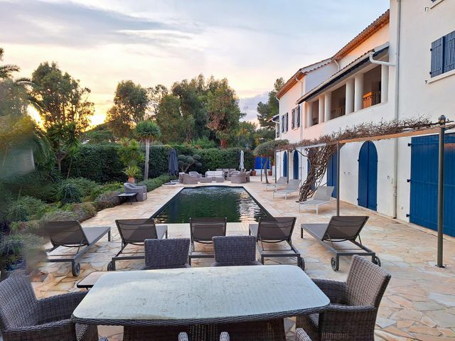 maison à vendre - 20 pièces - 360.0 m2 - LA CROIX VALMER - 83 - PROVENCE-ALPES-COTE-D-AZUR - Century 21 Bianchi Transactions