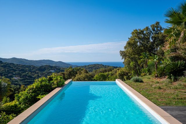 maison à vendre - 10 pièces - 330.0 m2 - LA CROIX VALMER - 83 - PROVENCE-ALPES-COTE-D-AZUR - Century 21 Bianchi Transactions