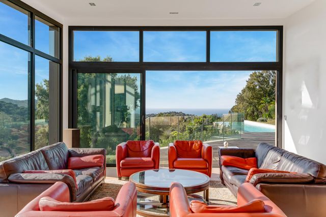 maison à vendre - 10 pièces - 330.0 m2 - LA CROIX VALMER - 83 - PROVENCE-ALPES-COTE-D-AZUR - Century 21 Bianchi Transactions