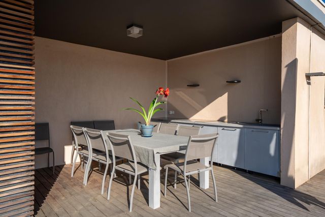 maison à vendre - 10 pièces - 330.0 m2 - LA CROIX VALMER - 83 - PROVENCE-ALPES-COTE-D-AZUR - Century 21 Bianchi Transactions