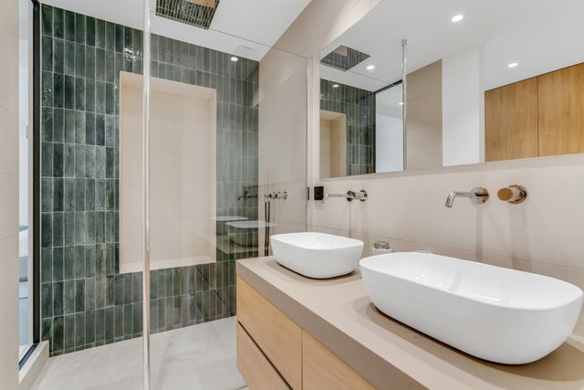 maison à vendre - 7 pièces - 320.0 m2 - GRIMAUD - 83 - PROVENCE-ALPES-COTE-D-AZUR - Century 21 Bianchi Transactions