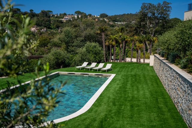 maison à vendre - 7 pièces - 320.0 m2 - GRIMAUD - 83 - PROVENCE-ALPES-COTE-D-AZUR - Century 21 Bianchi Transactions