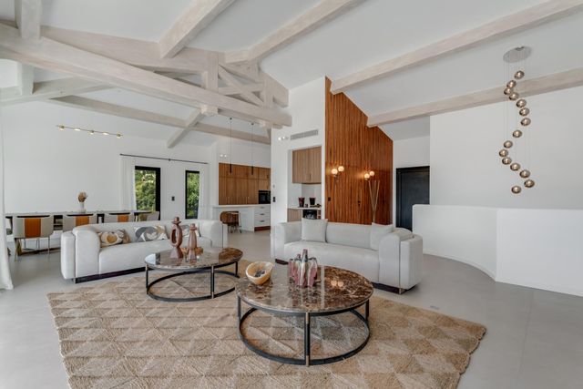maison à vendre - 7 pièces - 320.0 m2 - GRIMAUD - 83 - PROVENCE-ALPES-COTE-D-AZUR - Century 21 Bianchi Transactions