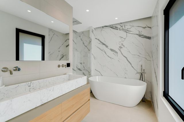 maison à vendre - 7 pièces - 320.0 m2 - GRIMAUD - 83 - PROVENCE-ALPES-COTE-D-AZUR - Century 21 Bianchi Transactions