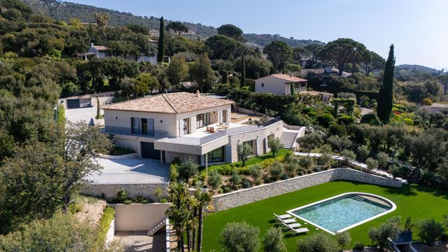 maison à vendre - 7 pièces - 320.0 m2 - GRIMAUD - 83 - PROVENCE-ALPES-COTE-D-AZUR - Century 21 Bianchi Transactions