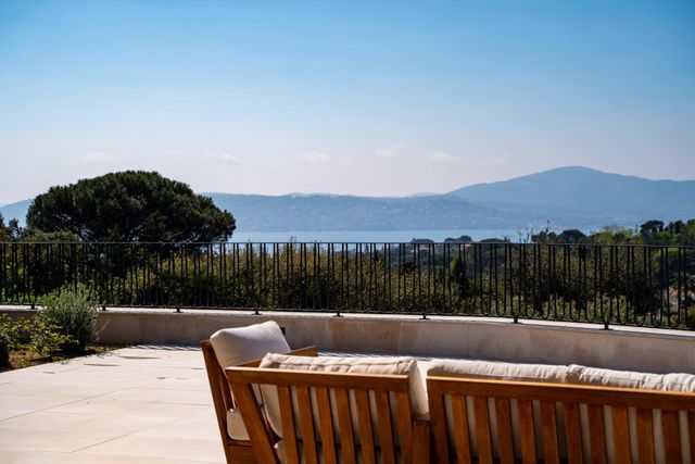 maison à vendre - 7 pièces - 320.0 m2 - GRIMAUD - 83 - PROVENCE-ALPES-COTE-D-AZUR - Century 21 Bianchi Transactions