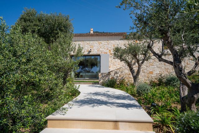 maison à vendre - 7 pièces - 320.0 m2 - GRIMAUD - 83 - PROVENCE-ALPES-COTE-D-AZUR - Century 21 Bianchi Transactions