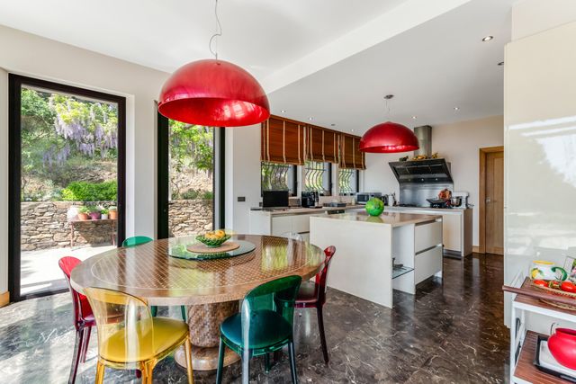 maison à vendre - 7 pièces - 300.0 m2 - LA CROIX VALMER - 83 - PROVENCE-ALPES-COTE-D-AZUR - Century 21 Bianchi Transactions