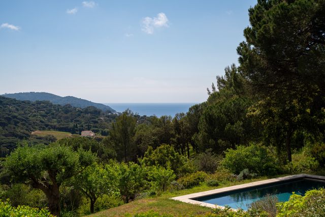 maison à vendre - 7 pièces - 300.0 m2 - LA CROIX VALMER - 83 - PROVENCE-ALPES-COTE-D-AZUR - Century 21 Bianchi Transactions