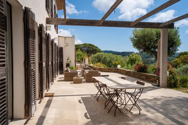 maison à vendre - 7 pièces - 300.0 m2 - LA CROIX VALMER - 83 - PROVENCE-ALPES-COTE-D-AZUR - Century 21 Bianchi Transactions
