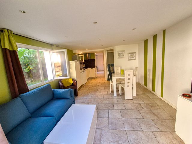 maison à vendre - 11 pièces - 224.0 m2 - LA CROIX VALMER - 83 - PROVENCE-ALPES-COTE-D-AZUR - Century 21 Bianchi Transactions