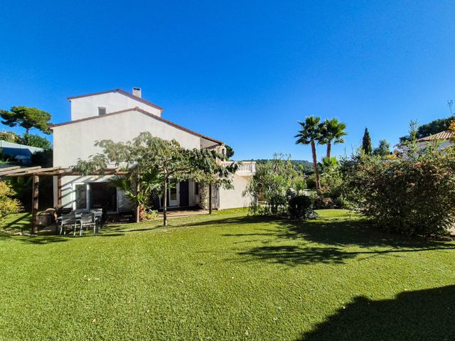 maison à vendre - 11 pièces - 224.0 m2 - LA CROIX VALMER - 83 - PROVENCE-ALPES-COTE-D-AZUR - Century 21 Bianchi Transactions