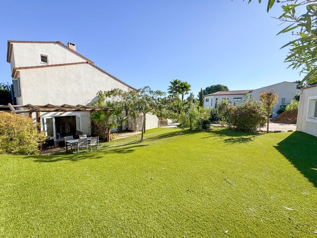 maison à vendre - 11 pièces - 224.0 m2 - LA CROIX VALMER - 83 - PROVENCE-ALPES-COTE-D-AZUR - Century 21 Bianchi Transactions